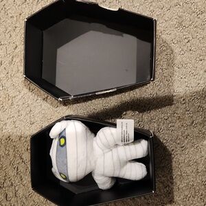 Deddy Bear plush mummy. "BUNDLE".  New in box (coffin)